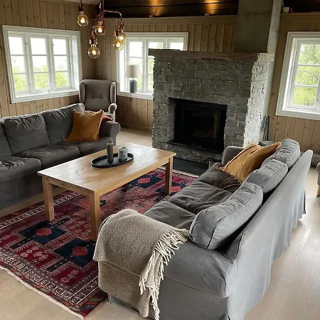 Great With Gorgeous Mountain Views Feriehus